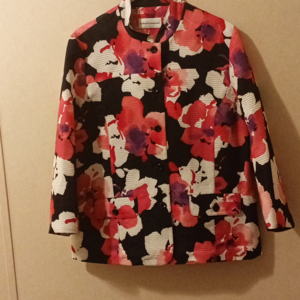 New. Alfred Dunner Women's Button Up Blazer Jacket.